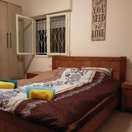 3 Stairs Only To Cozy Flat On Hillel St Apartment Haifa Luaran gambar