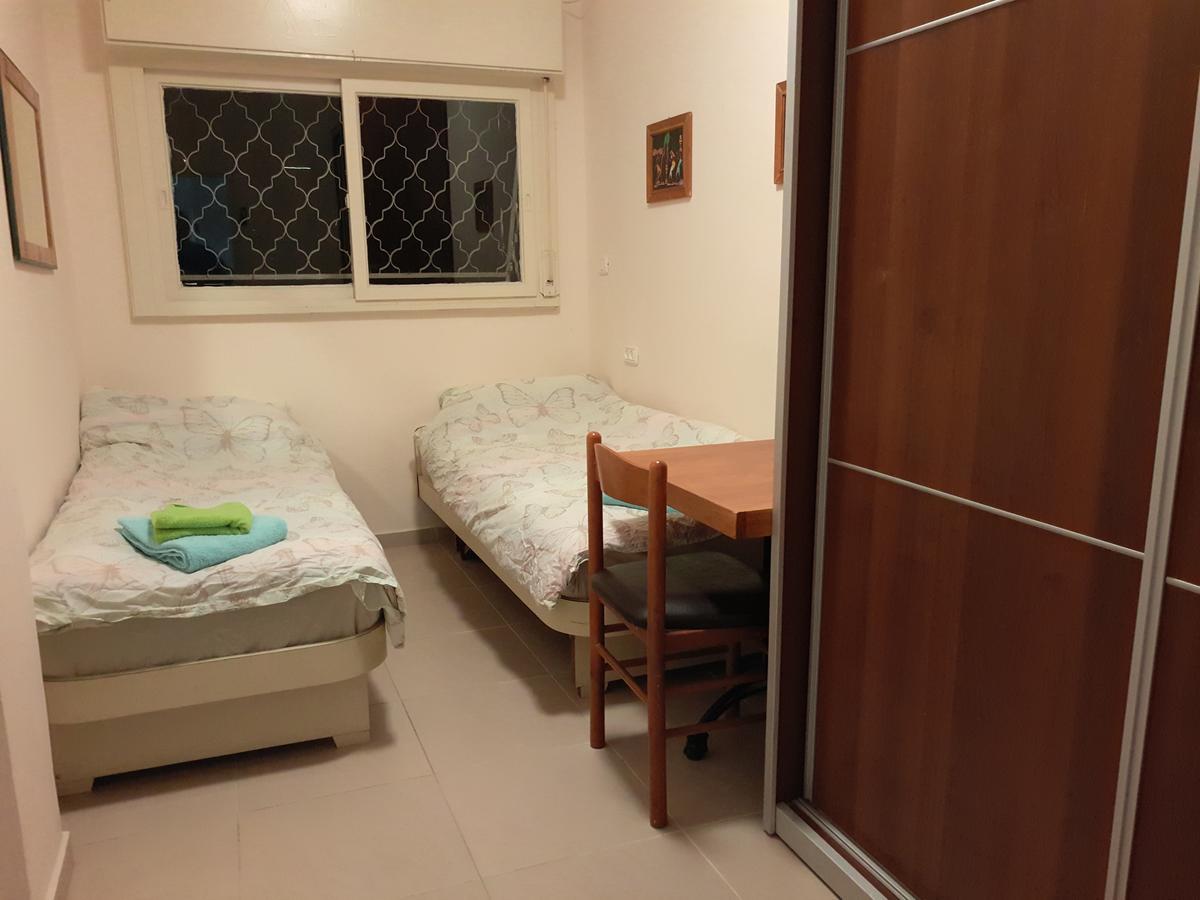 3 Stairs Only To Cozy Flat On Hillel St Apartment Haifa Luaran gambar